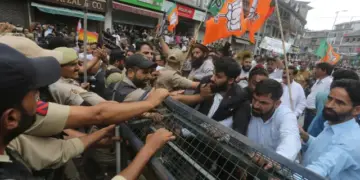 BJP marches towards Civil Secretariat Srinagar, stopped by police at HSHS