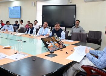 CM Omar reviews progress of construction of mini-secretariat buildings