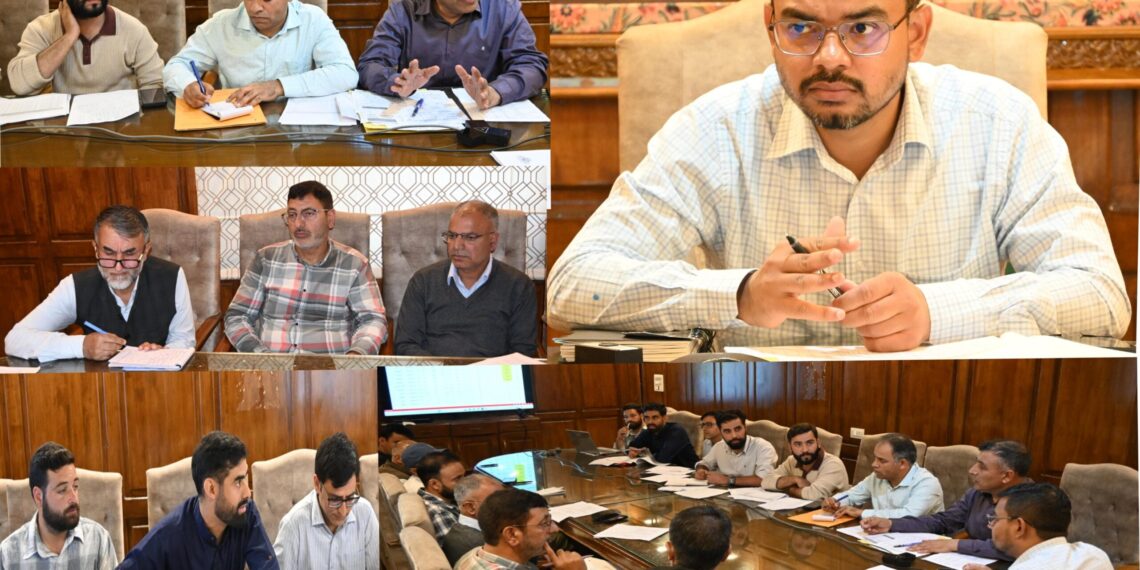DDC Kulgam reviews implementation of RDSS