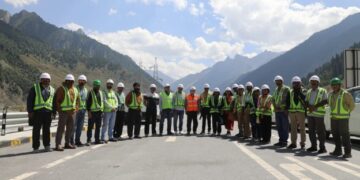 PIB Kochi media delegation visits Zojila tunnel project