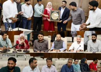 Srinagar Administration bids warm farewell to outgoing ADDC Rifat Aftab Qureshi