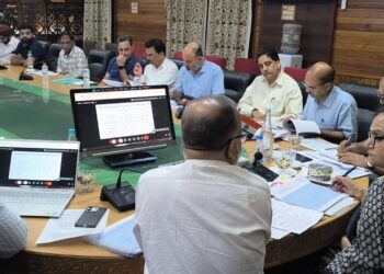 Nitu Gupta reviews implementation of Agriculture Department, allied institutions