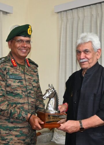 Lieutenant General P K Mishra, General Officer Commanding (GOC)16 Corps called on Lieutenant Governor Manoj Sinha on Saturday