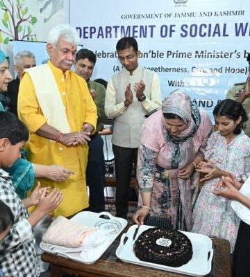 PM Modi worked day & night for 140 cr countrymen, built new, powerful J&K: LG Sinha