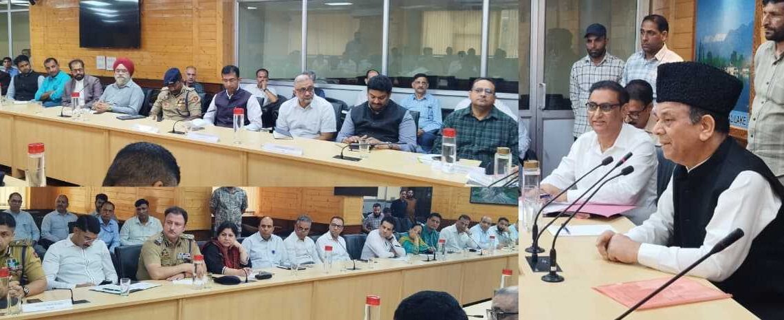 Speaker reviews preparations for JKLA Autumn session