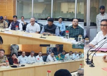 Speaker reviews preparations for JKLA Autumn session