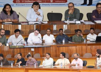 DC reviews progress of PM Surya Ghar Muft Bijli Yojana in Udhampur
