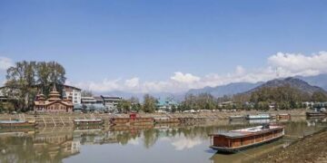 J&K weather remains dry