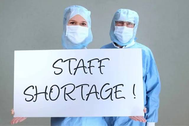 Govt acknowledges shortage of staff in certain healthcare instts
