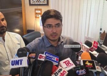 Commissioner SMC launches online waste bin booking service for Srinagar city