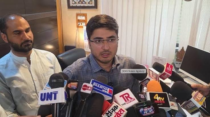 Commissioner SMC launches online waste bin booking service for Srinagar city
