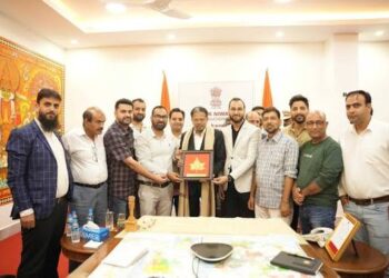 Media delegation from Kashmir meets LG Puducherry