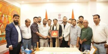 Media delegation from Kashmir meets LG Puducherry