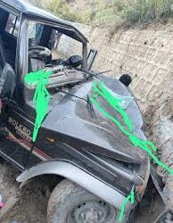 Man killed, 5 injured as Bolero overturns
