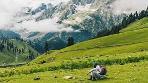Over 4 lakh tourists visit LoC areas in 8 months