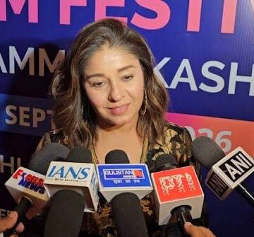 I have fallen in love with Kashmir: Sunidhi Chauhan