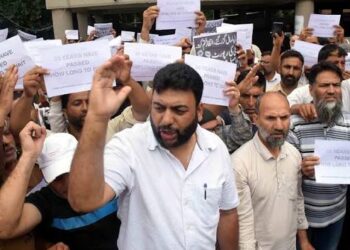 Daily wagers demand time-bound regularisation