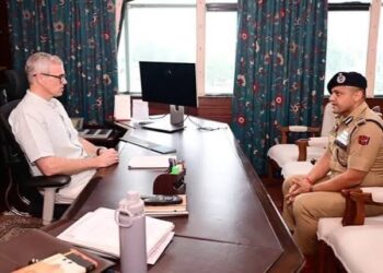 IGP Kumar, IAS officers meet CM Omar