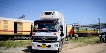 25,000 MTs of apples transported by rail from Kashmir last season
