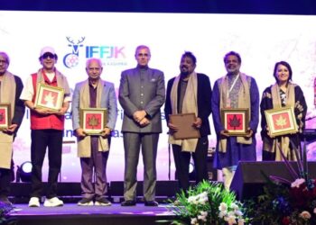Kashmir has completely changed from 90s: Filmmakers at Gulmarg