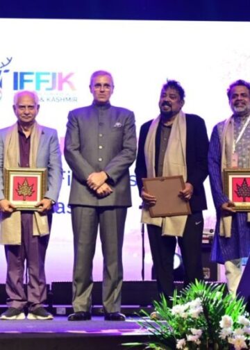 Kashmir has completely changed from 90s: Filmmakers at Gulmarg