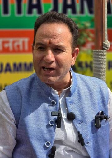 If govt has no authority, CM should dissolve Assembly: LoP Sharma