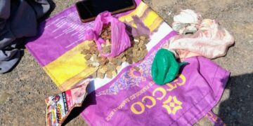 Police recover 658 gold-like biscuits during naka checking in Qazigund