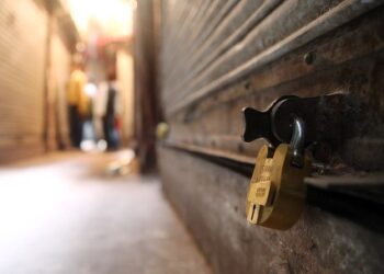 Locked Agri store leaves Tullamulla farmers in distress