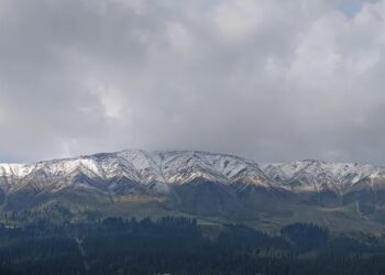 Gulmarg’ upper reaches witness fresh snowfall