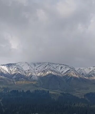 Gulmarg’ upper reaches witness fresh snowfall