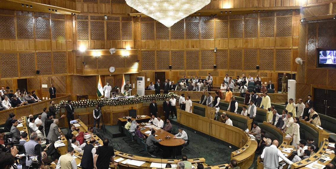 Uproar in Assembly over free gas cylinder scheme