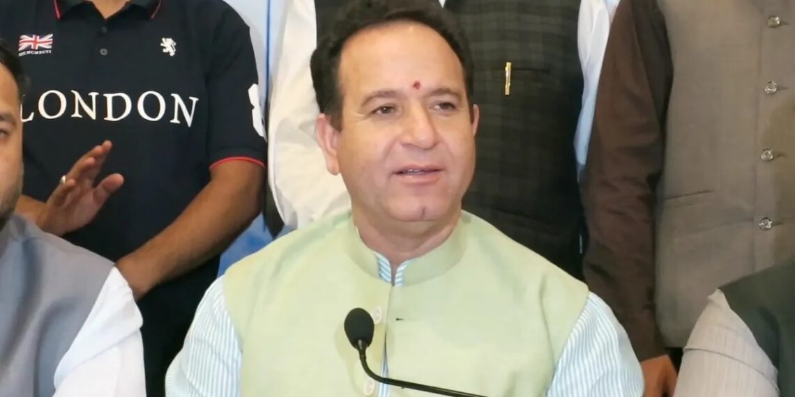 NC govt failed to fulfil promises: LoP Sharma Rehan Qayoom Mir Srinagar, Sep 24: Leader of Opposition in the Jammu and Kashmir Legislative Assembly Sunil Sharma on Thursday said the National Conference‑led government has failed to fulfil its promises and provide basic amenities during its two years in office, questioning its commitments on free LPG cylinders, electricity, jobs, education and healthcare. Reacting to the government’s approval of six free LPG cylinders annually for Antyodaya Anna Yojana (AAY) families, Sharma termed the decision a “mockery” and questioned the earlier promise of providing one free cylinder every month to every household. “They had announced that one cylinder would be given to every household every month. Today they have made a big joke with the people of J&K by giving only six cylinders in the name of AAY,” Sharma said while speaking to reporters at the Assembly Secretariat, as per the news agency—Kashmir News Observer (KNO). He asked, “If they have to give only to AAY, then where are those 24 cylinders over the past two years? And what about the rest of the people?” Sharma also questioned the government’s earlier promise of 200 units of free electricity for AAY families. “Two years ago, one year ago, the CM said he would give 200 units of electricity to AAY. That has not been delivered either,” he said. He further questioned the status of the government’s commitment to provide one lakh jobs, alleging that several promises made to the people remained unfulfilled. On the Teacher Eligibility Test (TET), Sharma said teachers who had served for years were being asked to prove themselves again, expressing concern over the manner in which the issue had been handled. “Teachers have contributed immensely to building our society and shaping generations. Yet, the government has failed to hold any meaningful debate on their concerns and has shown little sensitivity towards their difficulties. The manner in which this issue has been handled has left the teaching community deeply disappointed,” he said. On healthcare, Sharma said around 1,500 doctor posts were vacant and 219 ventilators in Government Medical Colleges were non‑functional. He also questioned diagnostic facilities and the availability of essential materials, including CT scans and X‑ray films. “The health infrastructure cannot be allowed to suffer while the government continues to offer excuses. When patients are struggling to access basic healthcare, the government must answer why critical posts remain vacant and why essential equipment is lying defunct,” he said. Sharma further criticised the functioning of the Assembly, alleging that issues of public importance were not being adequately discussed. “The government is least bothered to discuss or address issues of public importance. They are just setting up a session for the sake of a session,” he said, adding that the sitting was being held merely to meet the constitutional requirement of convening the Assembly within six months. (KNO)