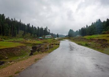No approved proposal to widen Srinagar-Yousmarg road via Chadoora: Govt
