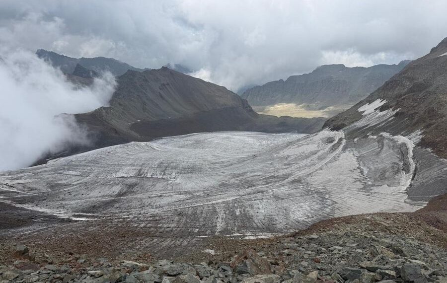 J&K govt acknowledges rising GLOF risk