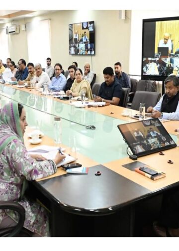 Address gaps in manpower, equipment, infra: CM to Health Dept