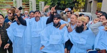 Mubarak Gul supporters protest cabinet snub in Srinagar