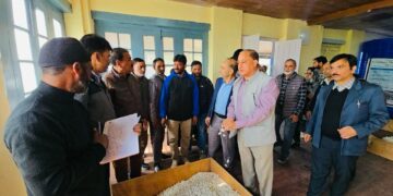 Autumn Silk Cocoon auction market commences in Srinagar