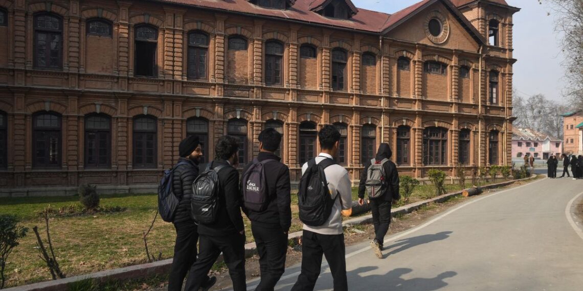 ‘Graduate numbers in J&K colleges fall by over 22%’