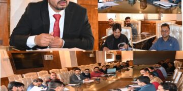 DC Kulgam chairs meeting on winter preparedness
