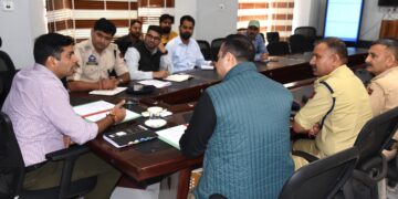 DC reviews traffic management system in Udhampur
