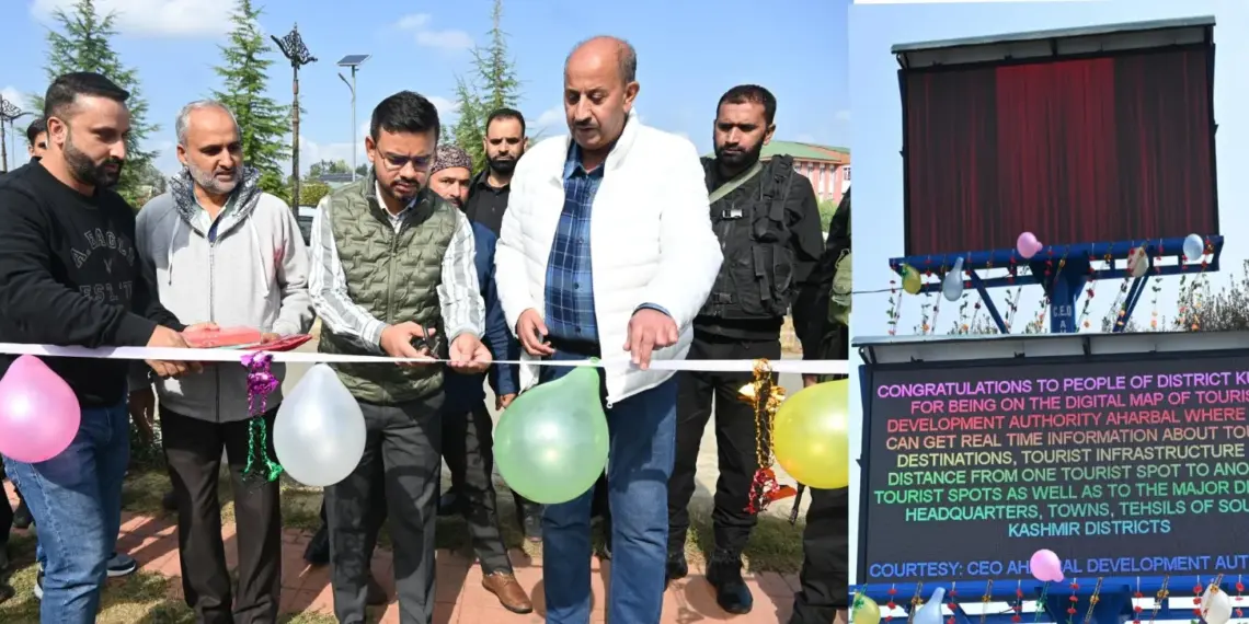 DC Kulgam inaugurates Digital Information Board at Mini-Secretariat