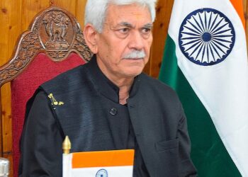 LG Sinha pays tribute to Lal Bahadur Shastri