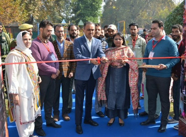 Secy RDD inaugurates 10-day SARAS Mela in Sgr
