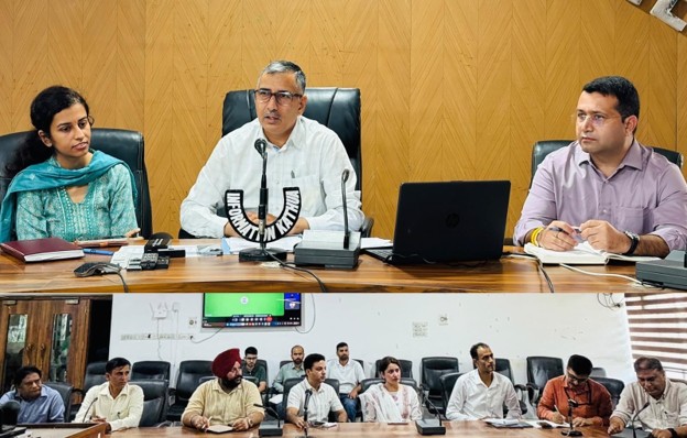 DC Kathua reviews Navratra preparations