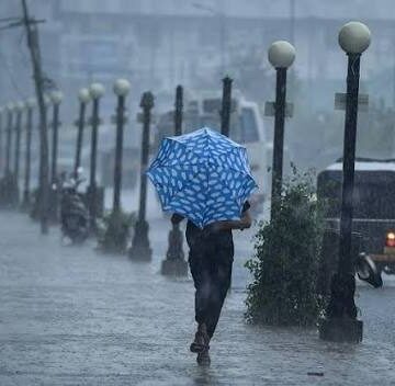 Rain lashes J&K parts, temps above normal at several places