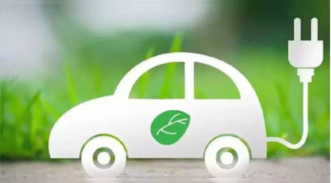 J&K targets 1.4 lakh EVs by 2032 under new policy