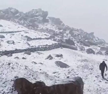 Fresh snowfall raises hopes for strong winter season in Gulmarg