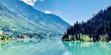Over 5.20 lakh tourists visit J&K’s LoC areas this year so far