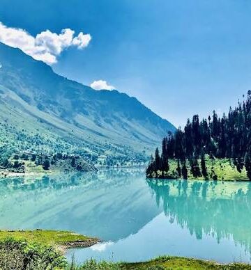 Over 5.20 lakh tourists visit J&K’s LoC areas this year so far