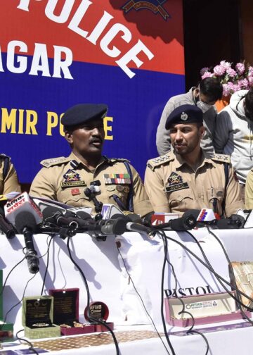 Inter-state drug network busted in Sgr, 8 arrested, huge haul seized